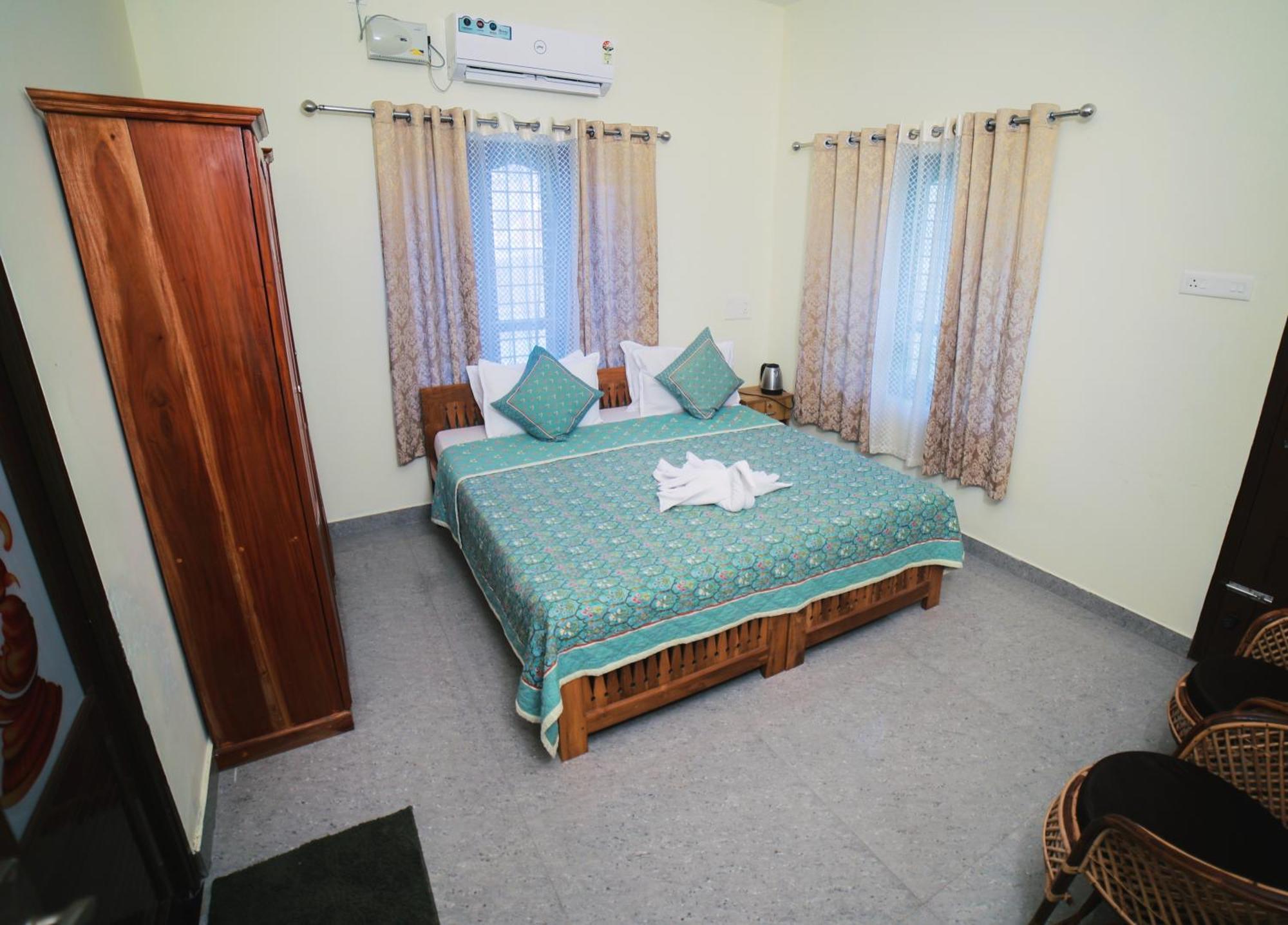Gypsy Walker Hotel Varkala Bagian luar foto